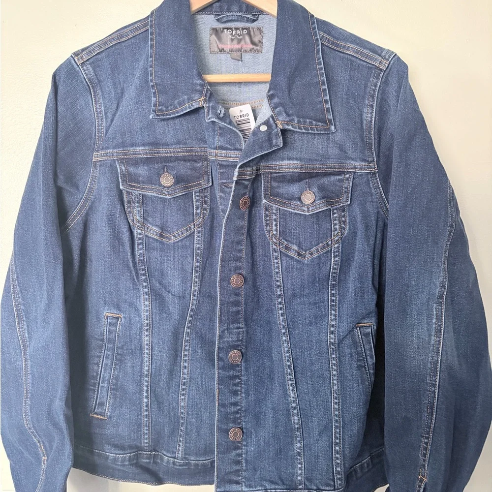 Torrid Denim Fitted Trucker Jacket kalahari - Picture 3 of 4